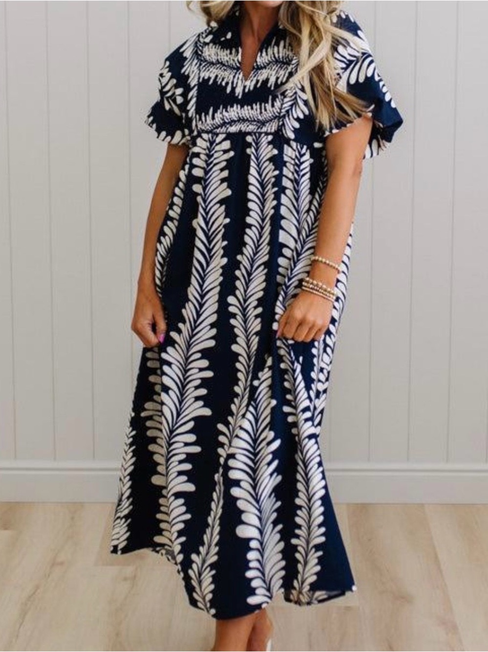 NWT GIGIo PRINTED SMOCKED DRESS #W47